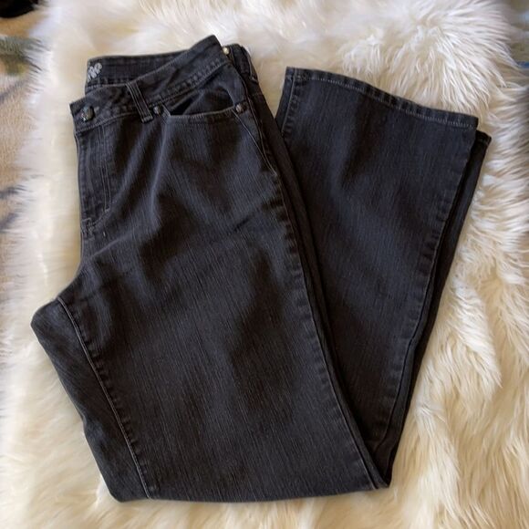 Style & Co Curvy Fit Boot Cut Wide Leg High Rise Jeans With Rhinestones 14 - Picture 2 of 16